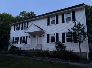 32B Hampstead Rd, Sandown, NH 03873