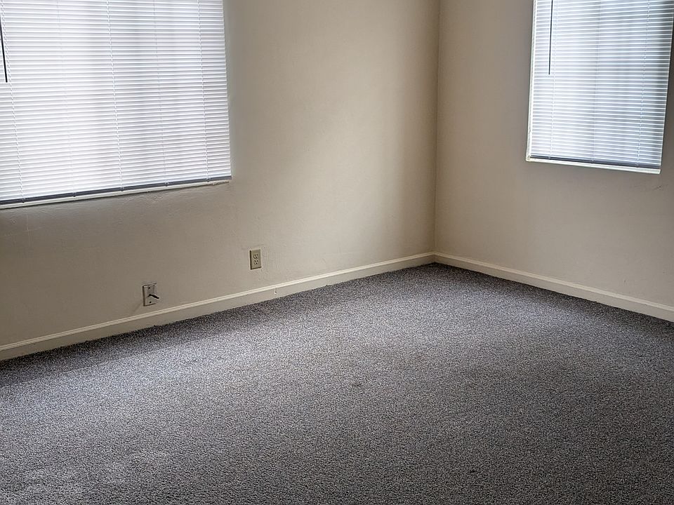 Living area from kitchen entry