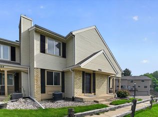 6866 Park Ridge Dr, Madison, WI 53719
