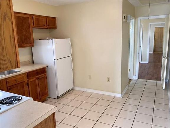 5th image of 2843 Oreilly St
