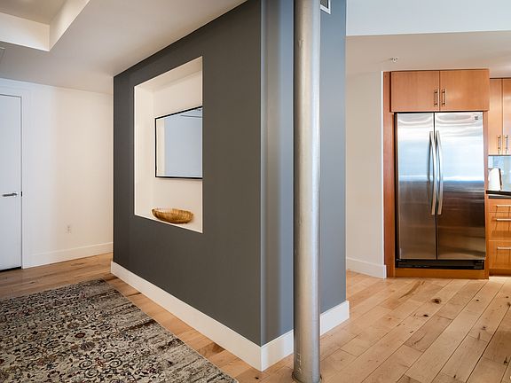 3rd image of 35 W Broadway S Unit 403