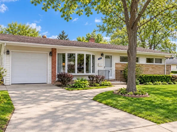 1046 Midway Rd, Northbrook, IL 60062
