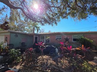 8672 78th Pl, Seminole, FL 33777