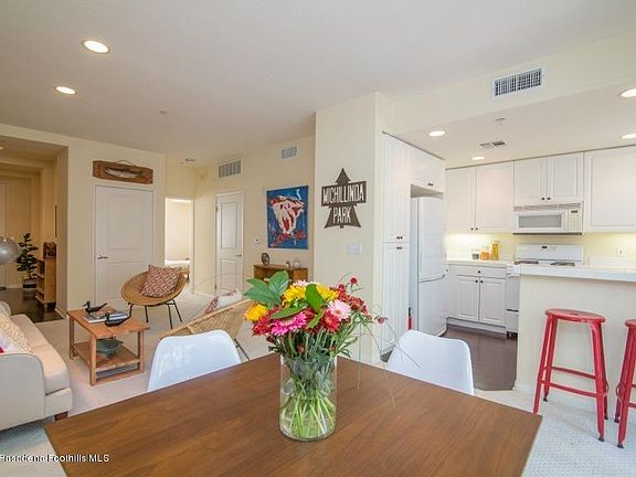 3rd image of 286 N Madison Ave Unit 313