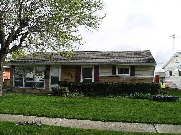 2nd image of 241 E Park Ave