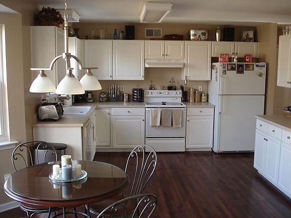 2nd image of 6205 Moss Bank Ct