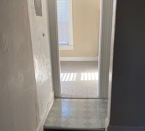 Hall to the kitchen