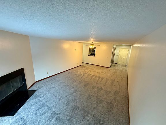 3rd image of 5615 Baronswood Cir APT 204