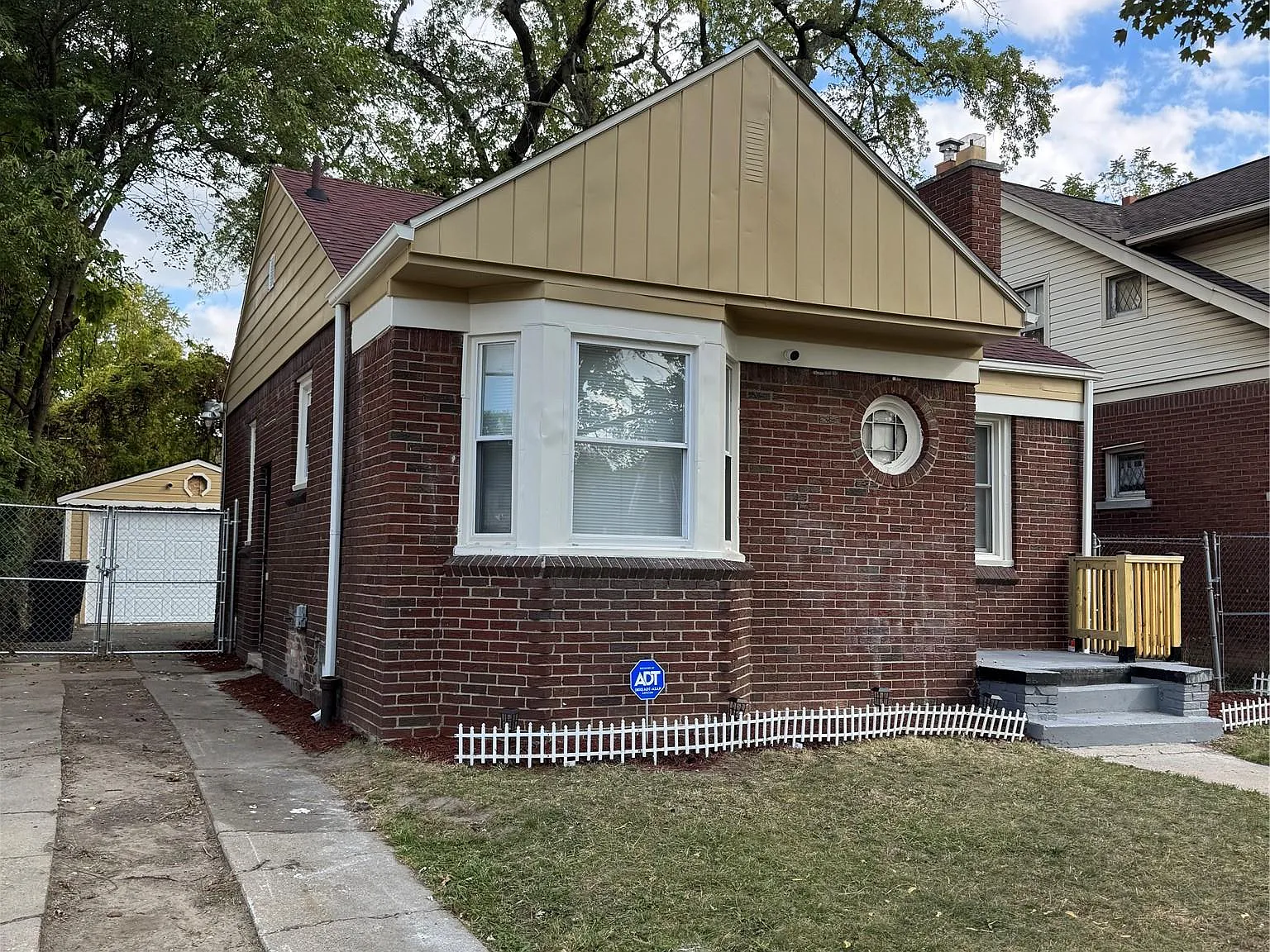 2 bed, 1.5 bath, 781 sqft, $1,450 — Photo 3