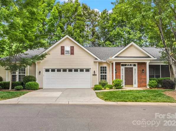 9430 Duckhorn Dr, Charlotte, NC 28277