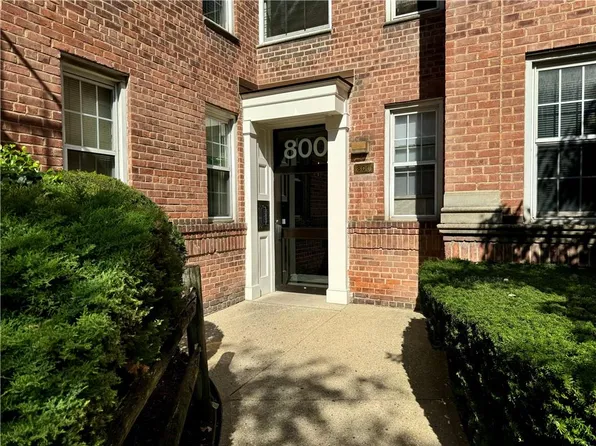800 Bronx River Road #A22, Bronxville, NY 10708