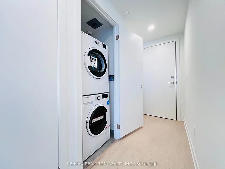 252 Church St #5305 — Photo 12