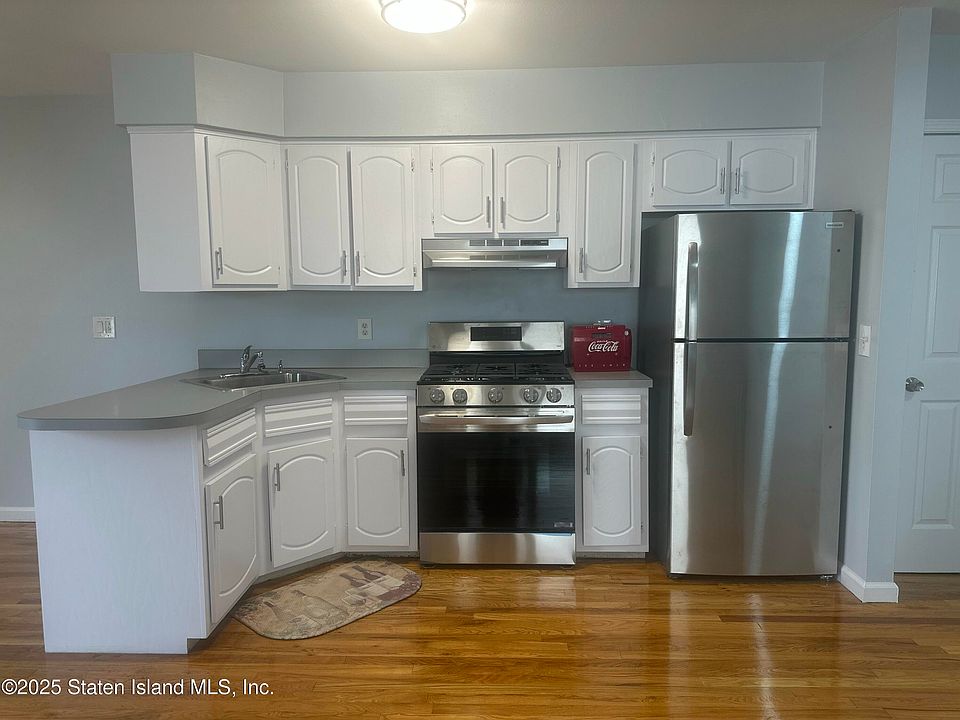 1st image of 174 Swinnerton St