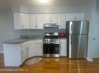 174 Swinnerton St, Staten Island, NY 10307
