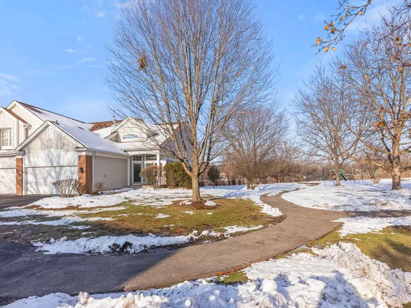 31506 Kline Cir, Warrenville, IL 60555