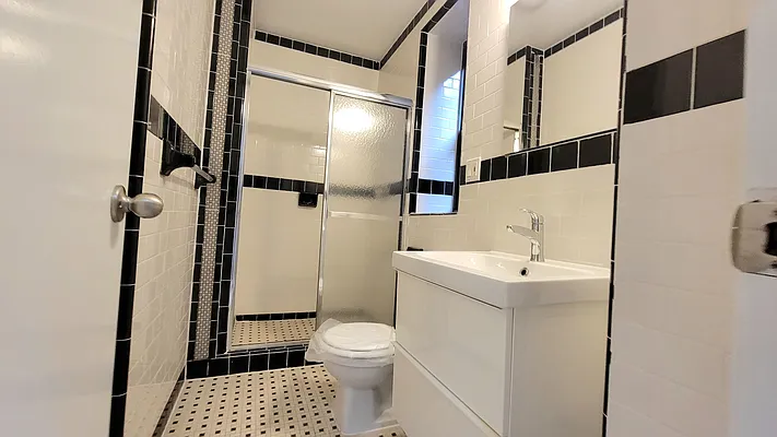 Rented by New York Dwellings LLC | media 14