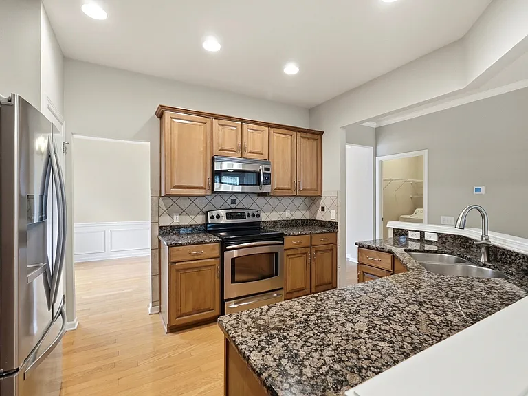 2147 Ashley River Rd — Photo 13