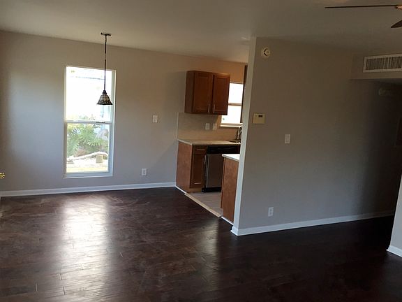 5th image of 1832 S Daytona Ave