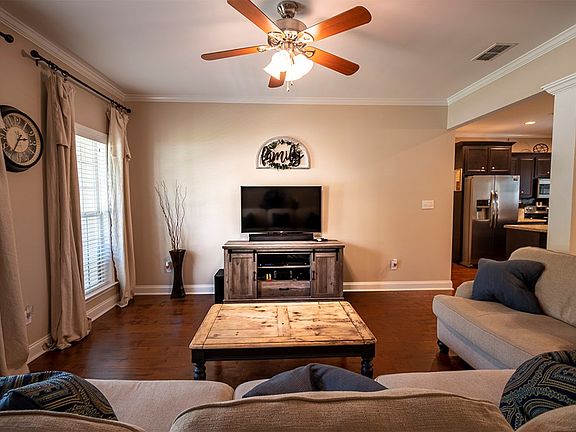 5th image of 108 Senah Dr