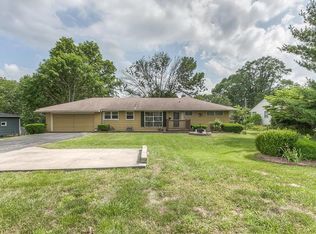8505 E Gregory Blvd, Kansas City, MO 64133