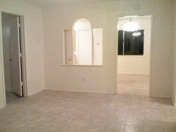 5th image of 940 Springwood Dr