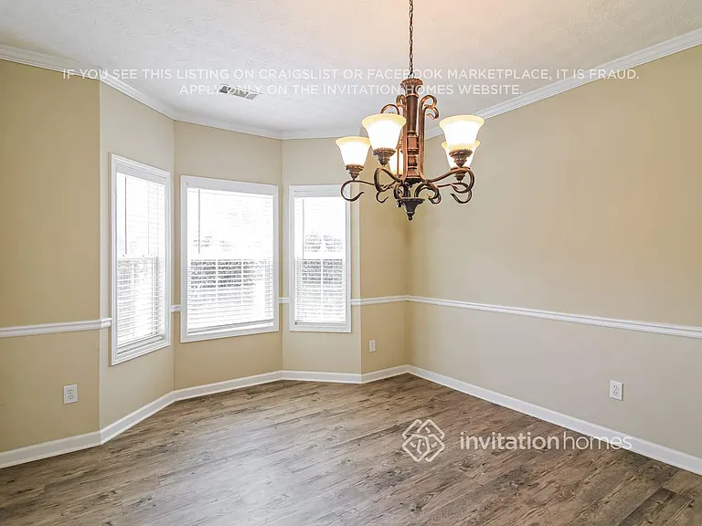 312 Glouchester Dr — Photo 7