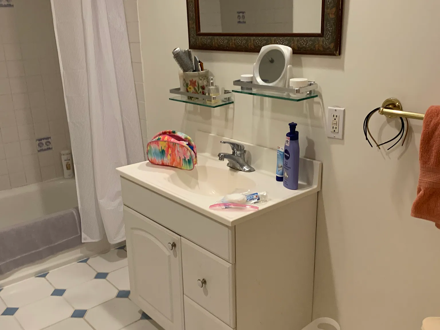 1 bed, 1100 sqft, $1,995 — Photo 2