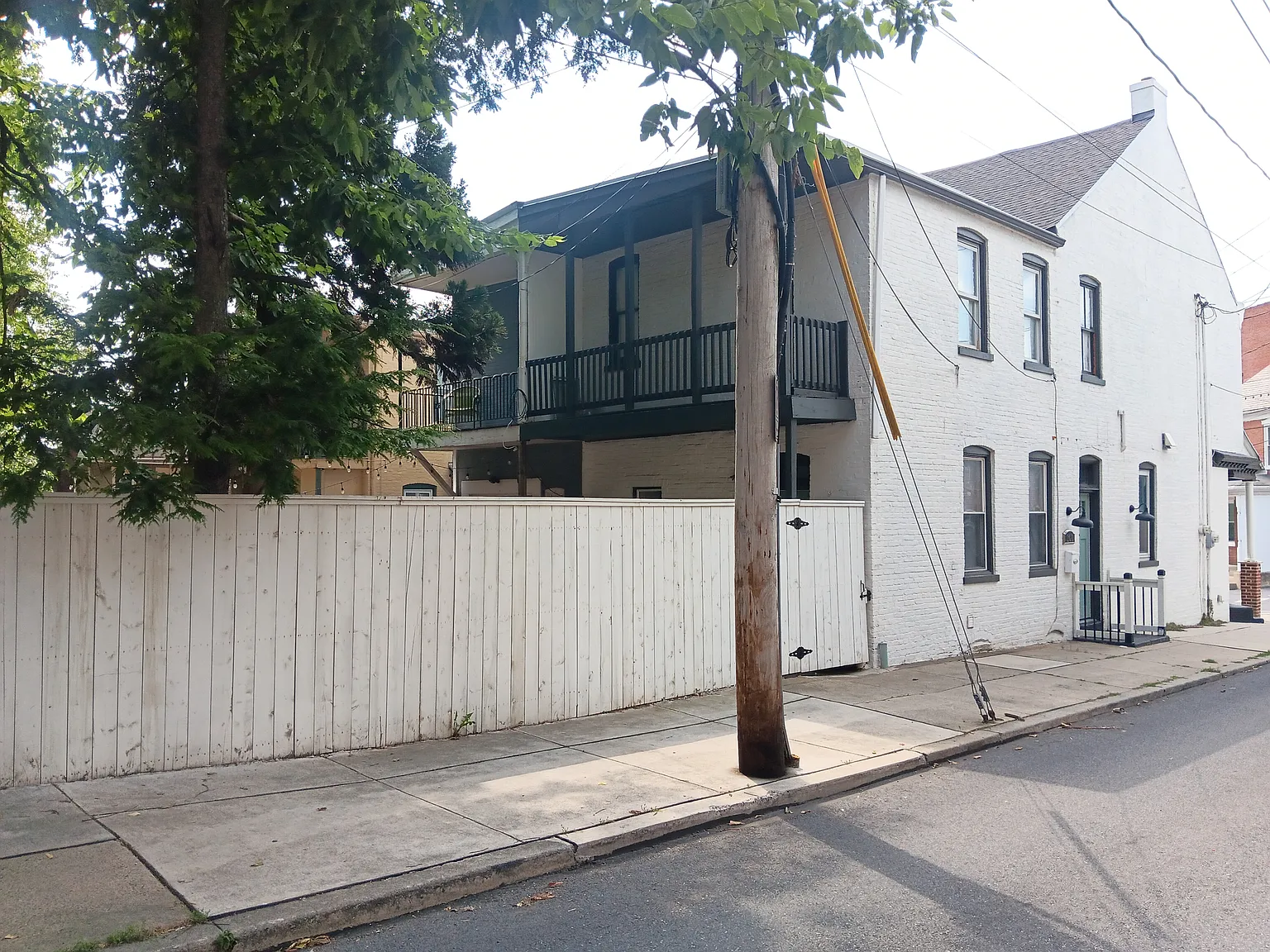 4 bed, 1580 sqft, $1,850 — Photo 2