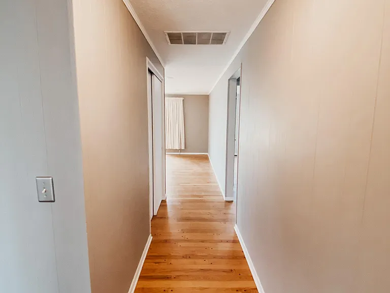 105 Cherry Ave — Photo 3