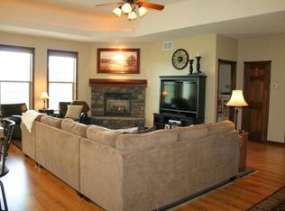 1000 Strong Ln, Columbia Falls, MT 59912