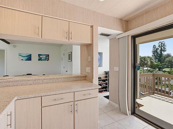 5th image of 1082 BIRD BAY WAY #304