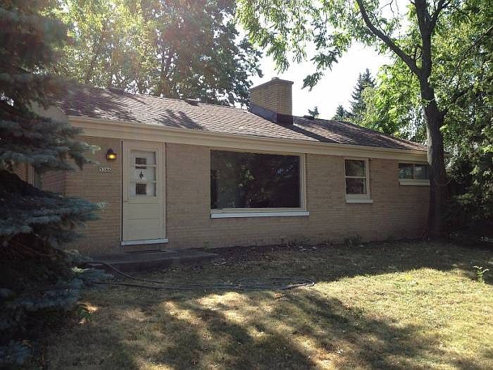 2nd image of 5386 N Iroquois Ave