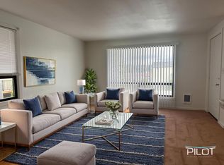 922 N 85th St APT 4, Seattle, WA 98103