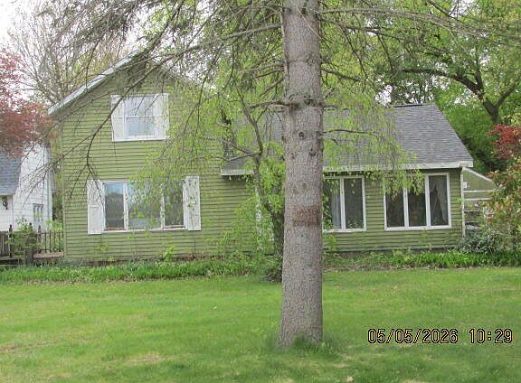 5th image of 207 Cherry St