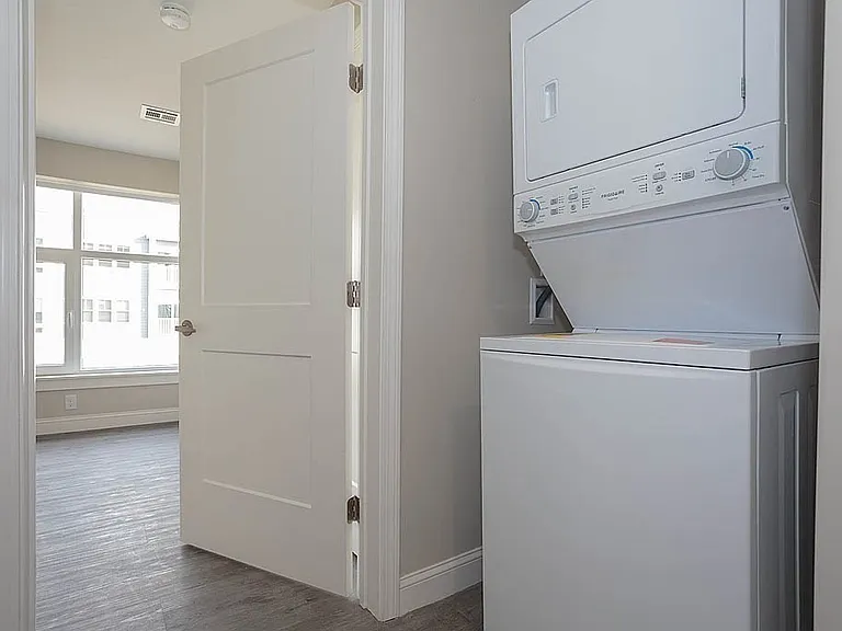 882 Massachusetts Ave #3A — Photo 6