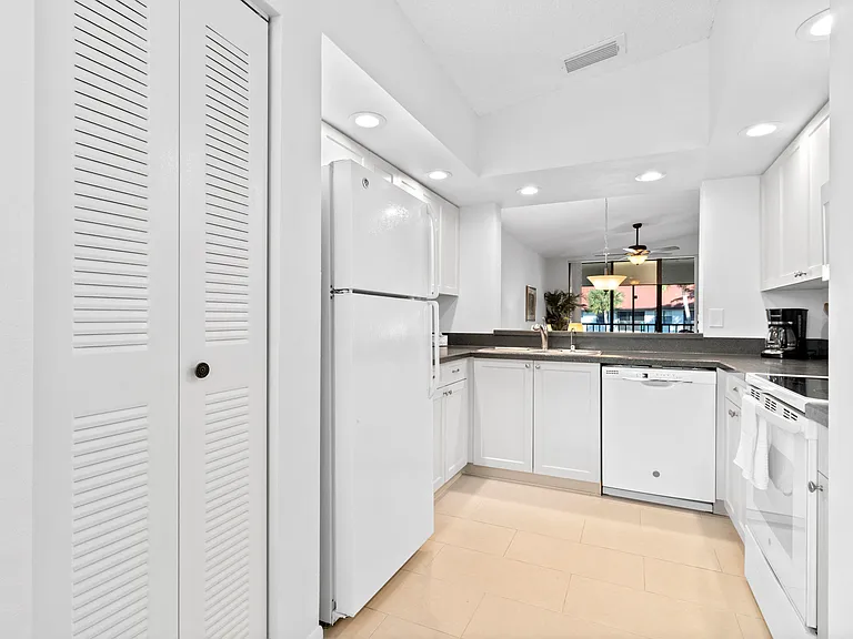 4320 47th Ave W #201 — Photo 14