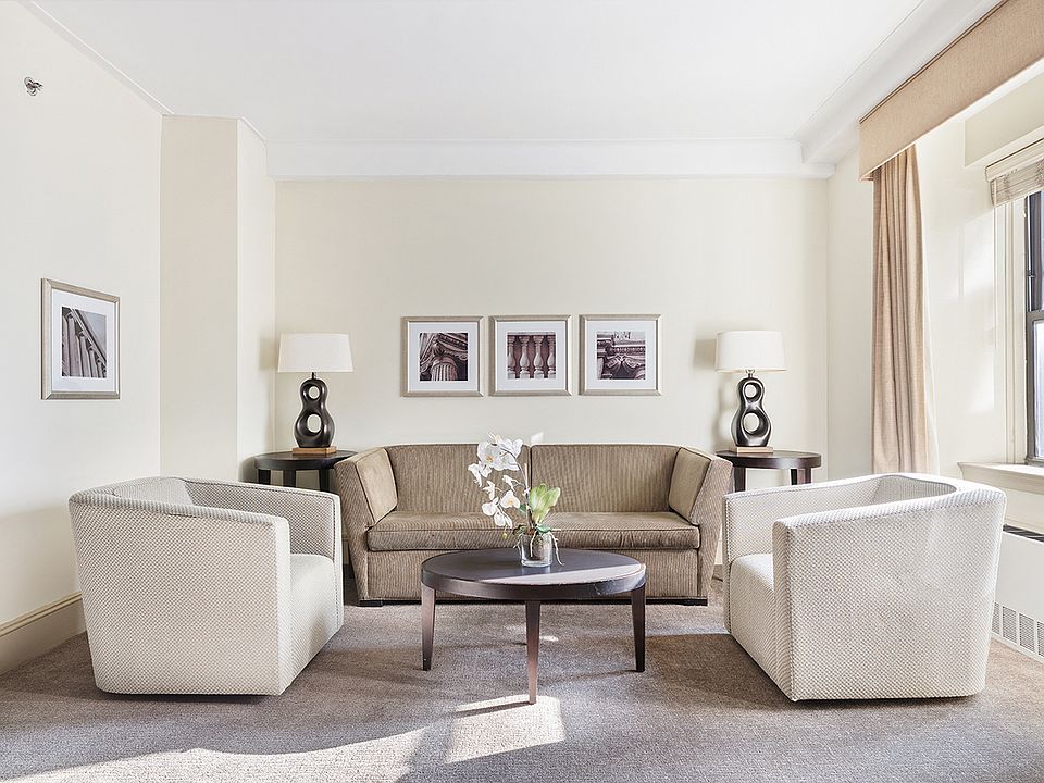 1st image of 42 W 58th St #502