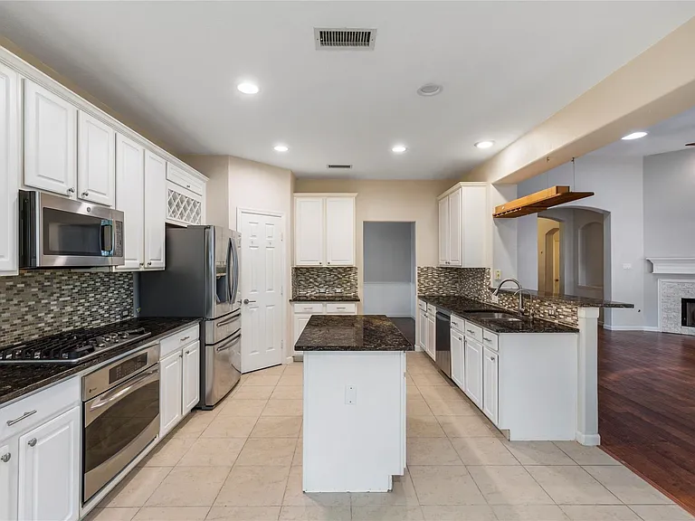 11 Belcarra Pl — Photo 9