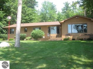 1242 Creswell Ln, Kewadin, MI 49648