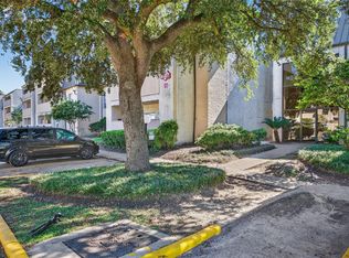 8527 Hearth Dr APT 32, Houston, TX 77054