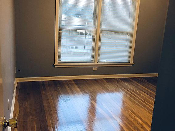 3rd image of 1930 Gardiner Ln APT 3