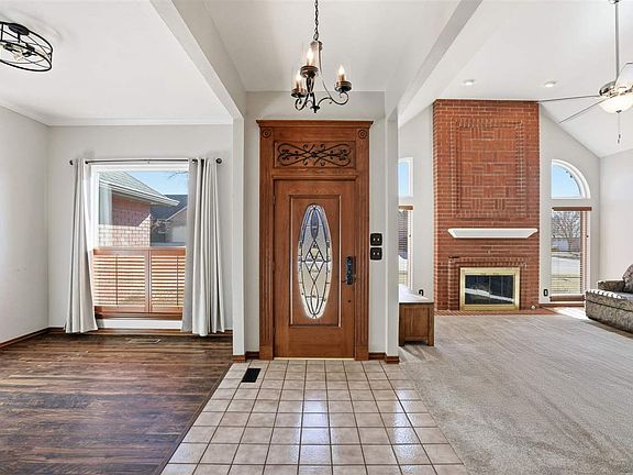 4th image of 2309 Chapel Hill Rd