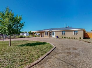 617 Amistad Rd SW, Los Lunas, NM 87031