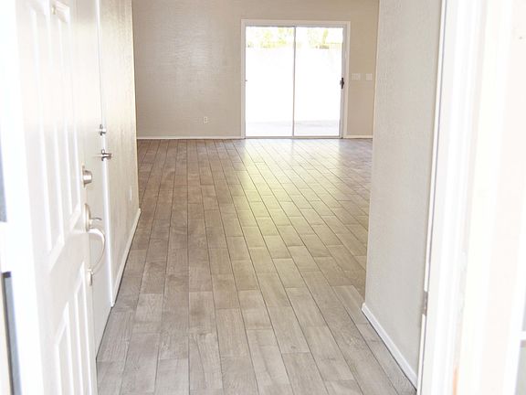 3rd image of 4326 E Meadow Creek Way