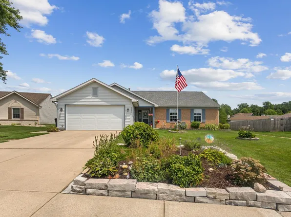 8333 Maple Valley Dr, Fort Wayne, IN 46835