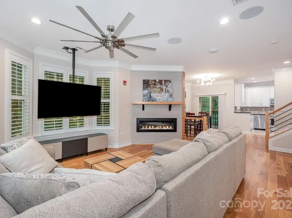 7103 Founders Club Ct, Charlotte, NC 28269