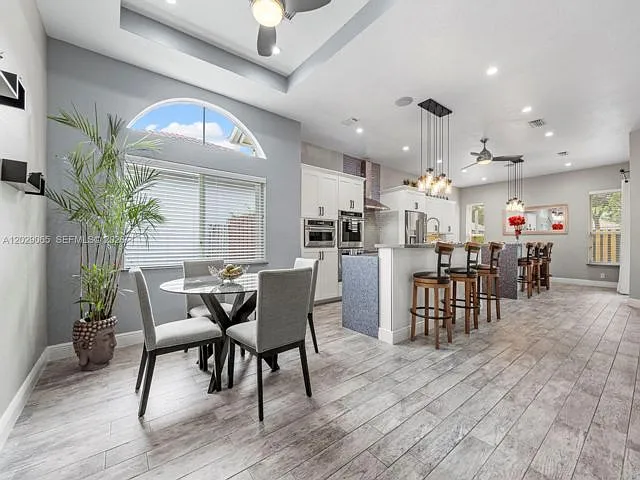 2021 SE 17th Ave — Photo 4