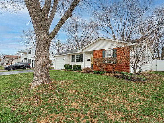 4th image of 3464 Helen Pl