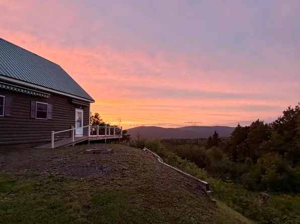 134 Lakeview Estates Road, Pittsburg, NH 03592