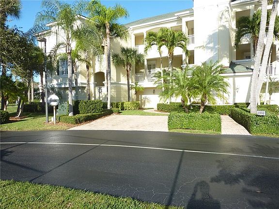 2nd image of 1910 Tarpon Ln APT 201